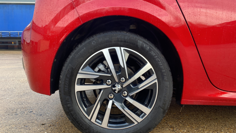 Peugeot 208 1.2 PureTech 100 Allure 5dr Petrol Hatchback